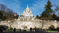 Photos de place Saint-Pierre à Montmartre , au pied du sacre-coeur